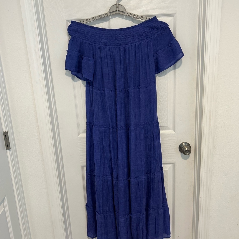 JODIFL Navy Smocked Off-Shoulder Maxi Dress.  Size M